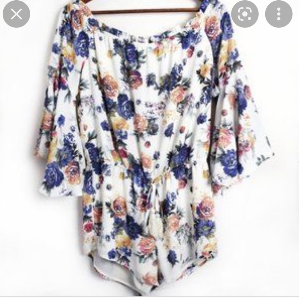 Ecru lab floral romper size small